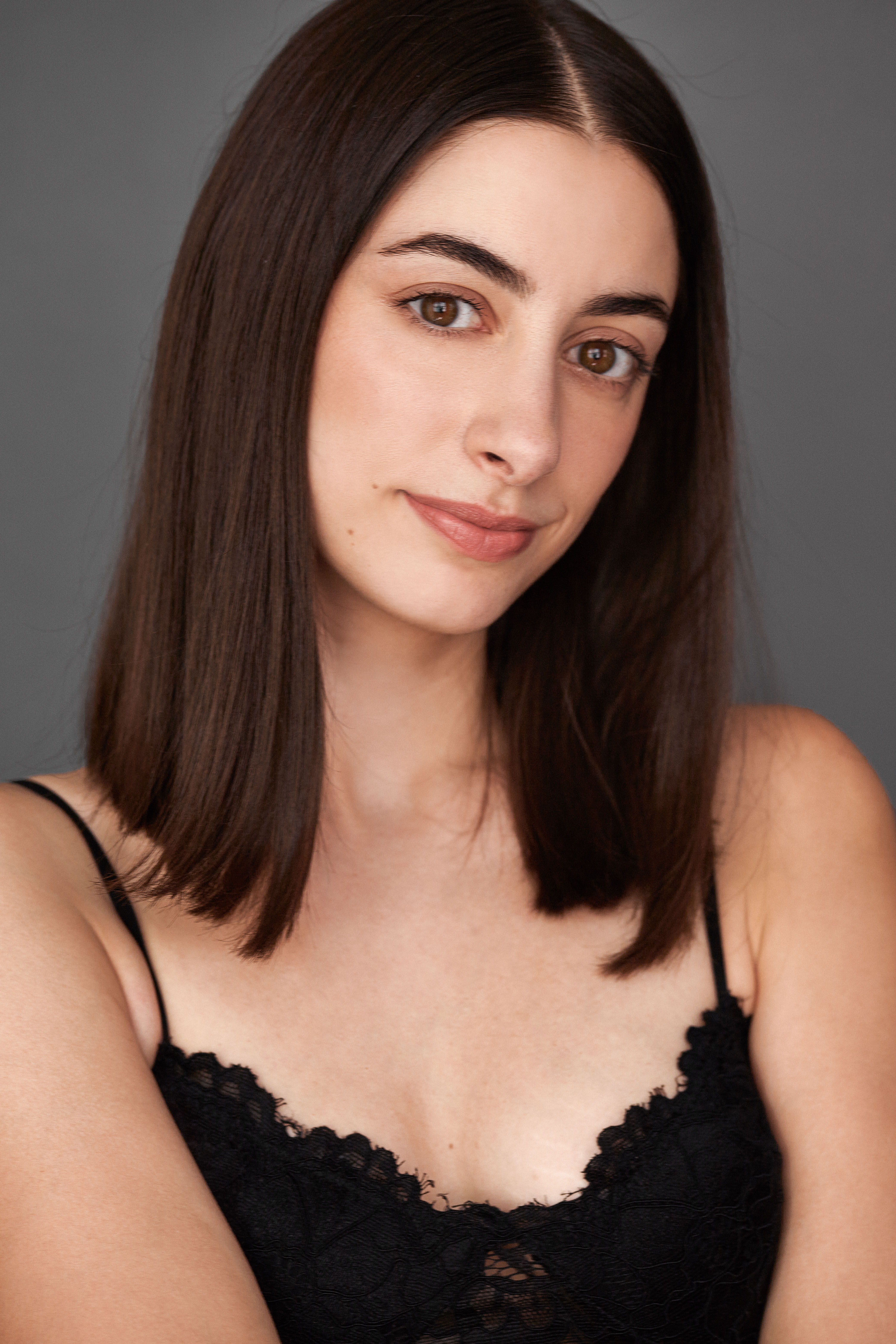 CLARA FLORES